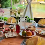 Hotel Rritja E Koranit Tushemisht