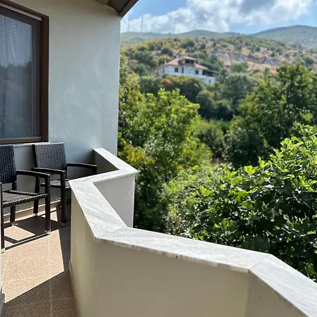 Rritja E Koranit Hotel Tushemisht