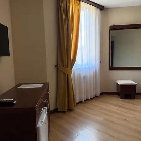 Rritja E Koranit فندق