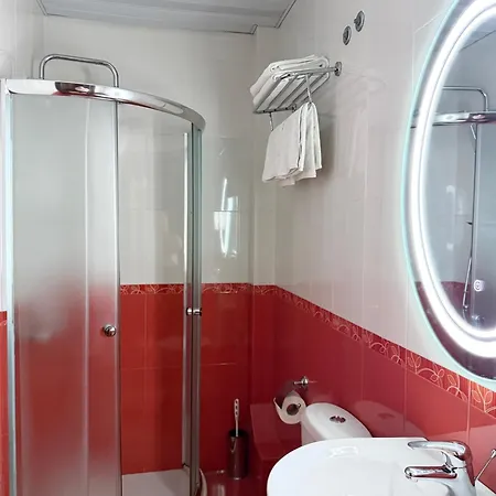 فندق Rritja E Koranit 4*