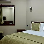 Hotel Rritja E Koranit 4*