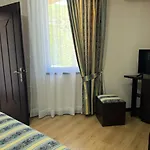 Hotel Rritja E Koranit Tushemisht