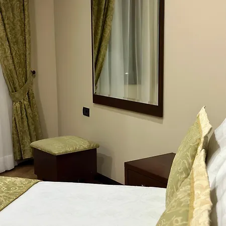 Szálloda Rritja E Koranit 4*