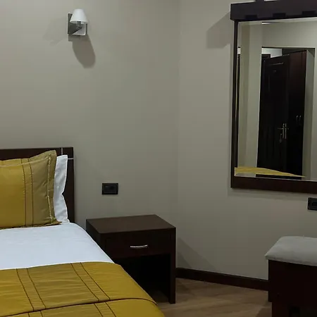 Szálloda Rritja E Koranit