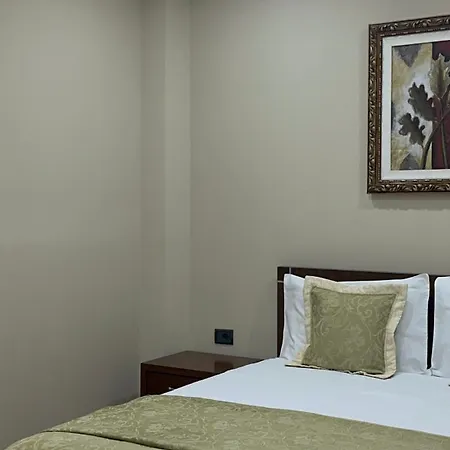 Szálloda Rritja E Koranit 4*