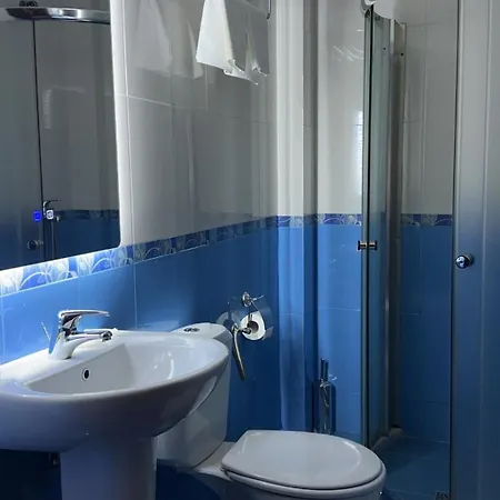 Szálloda Rritja E Koranit 4*